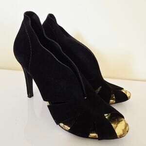 Pedro Garcia Woman's Sue Black and Gold Peep Toe Heels Women's Size EU 36.5 6.5